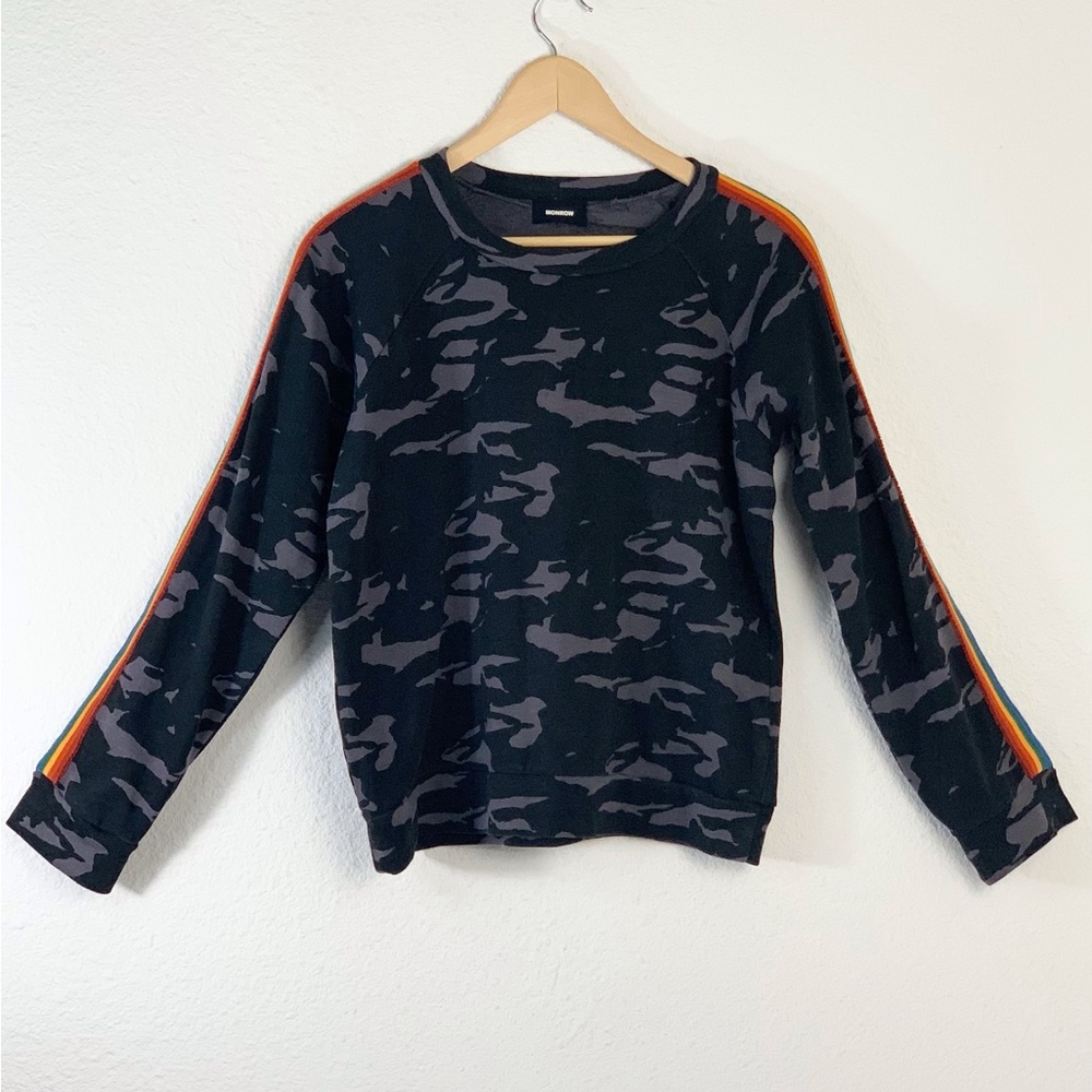 Monrow Black Gray Camo Rainbow Sleeve Trim Sweatshirt Sz S
